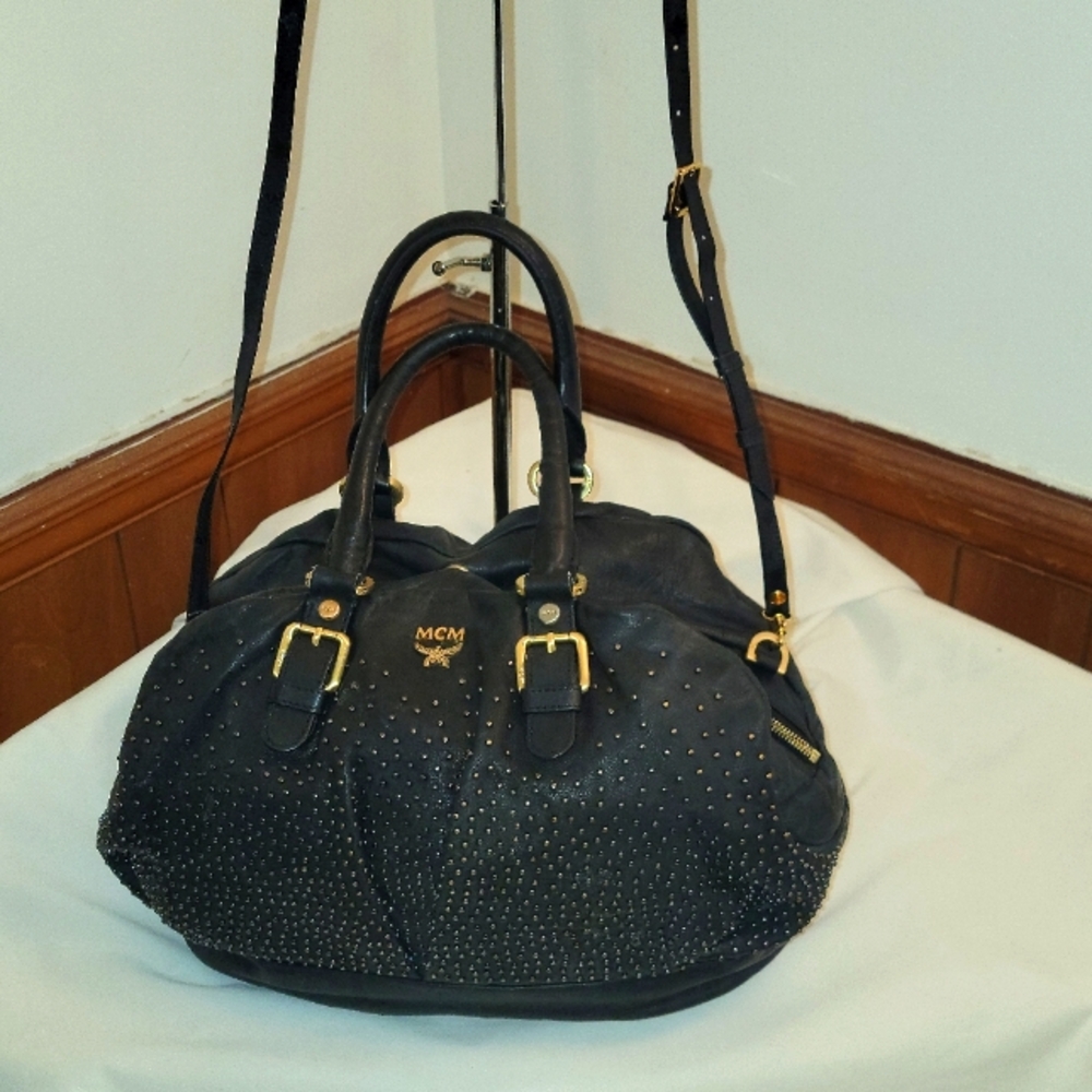 💖 Authenic Black Studded Women's Bag